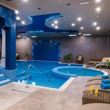 Hotel Golden Ball Club 4*