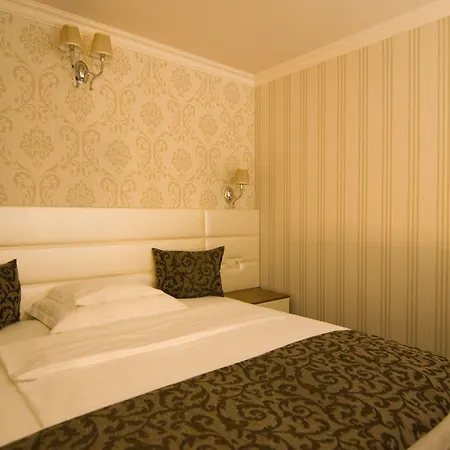Golden Ball Club 4* Győr