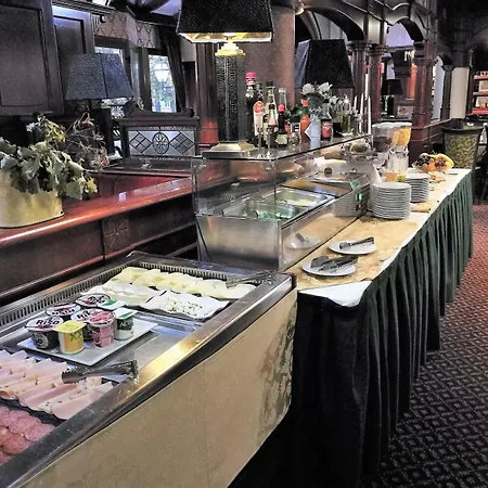 Golden Ball Club Hotel