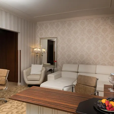 Golden Ball Club Hotel