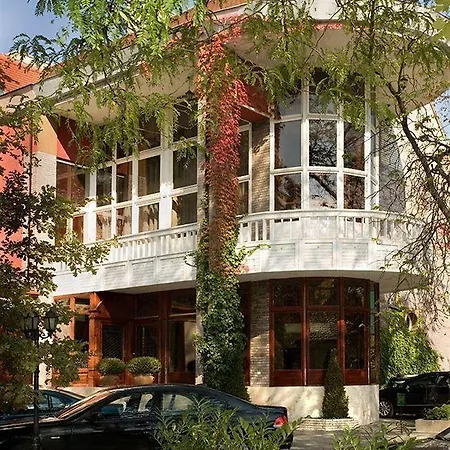 Golden Ball Club Wellness Hotel&spa 4* Győr