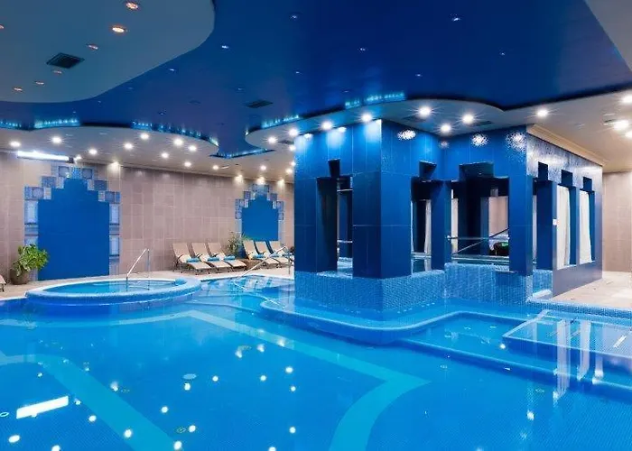 Golden Ball Club Hotel