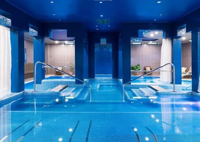 Golden Ball Club Hotel Gyor