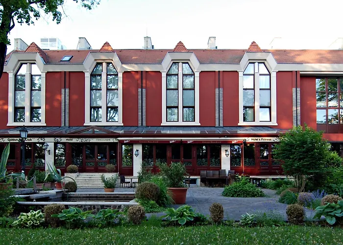 Golden Ball Club Hotel Gyor