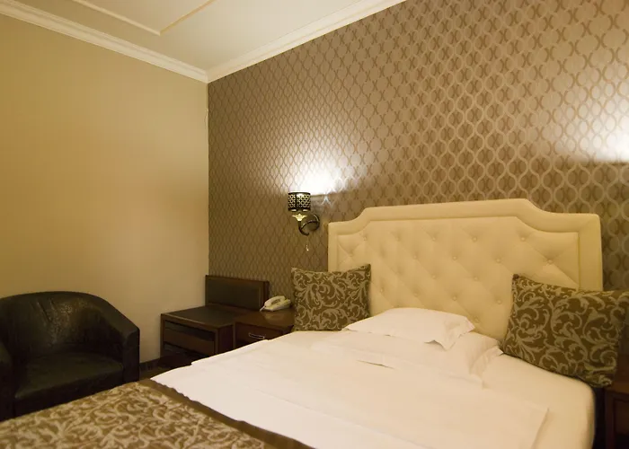 Golden Ball Club Hotel