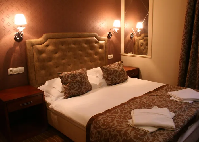 Hotel Golden Ball Club