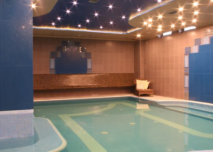 Hotel Golden Ball Club 4*