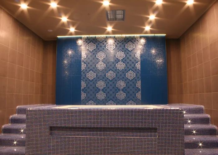 Hotel Golden Ball Club