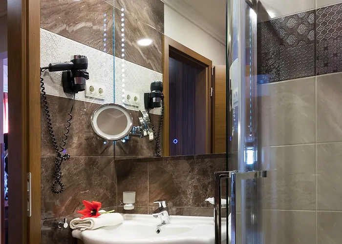 Golden Ball Club Hotel 4*