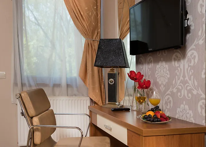 Golden Ball Club Hotel